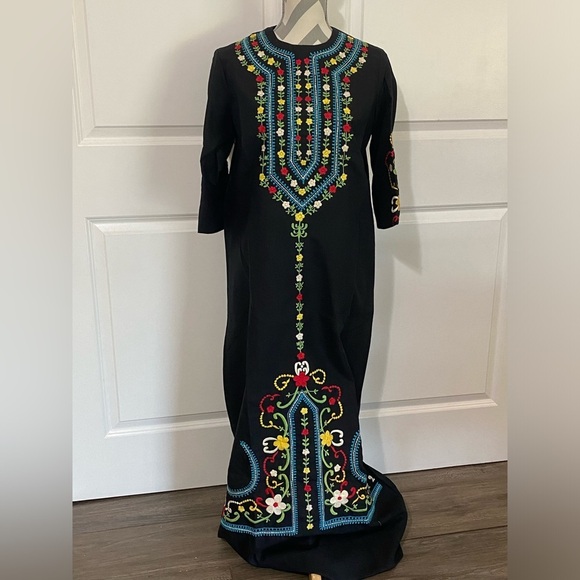 Wash-N-Wet Dresses & Skirts - Wash-N-Wet Vintage Embroidered Dress